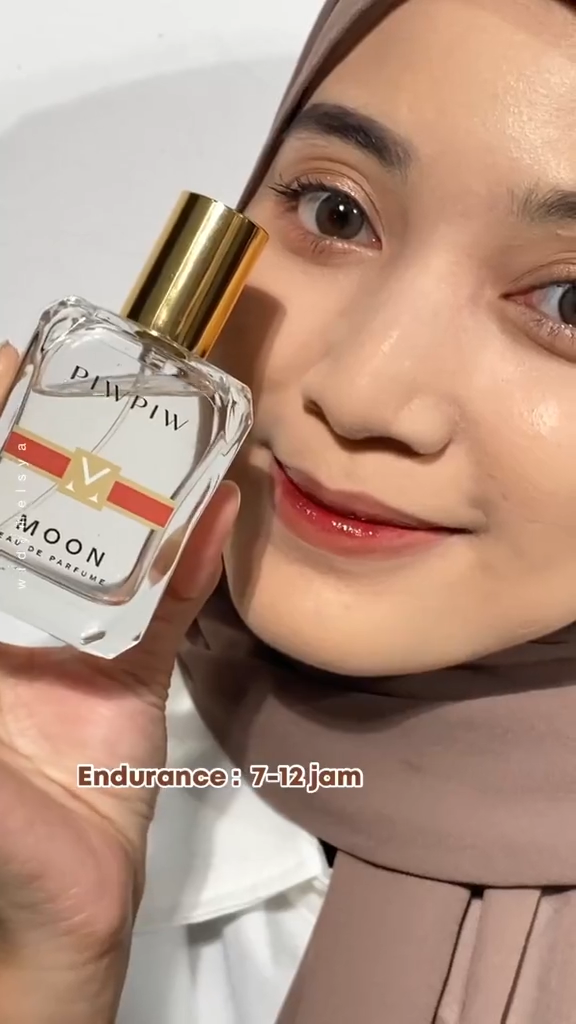 @widymeisya.mp4.00_00_20_35.Still001.bmp